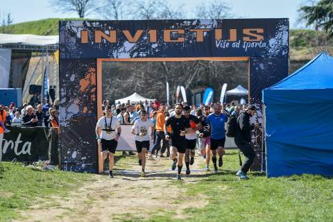 АТЛЕТСКА ТРКА СА ПРЕПРЕКАМА „FORTRESS CHALLENGE“