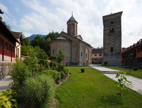 „ДАНИ РАЧЕ УКРАЈ ДРИНЕ“