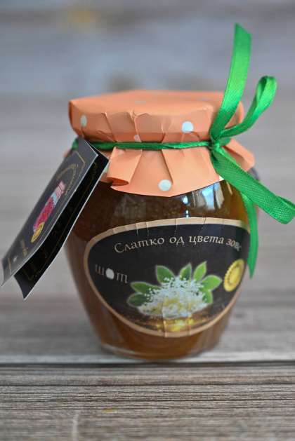 Slatko od cveta zove